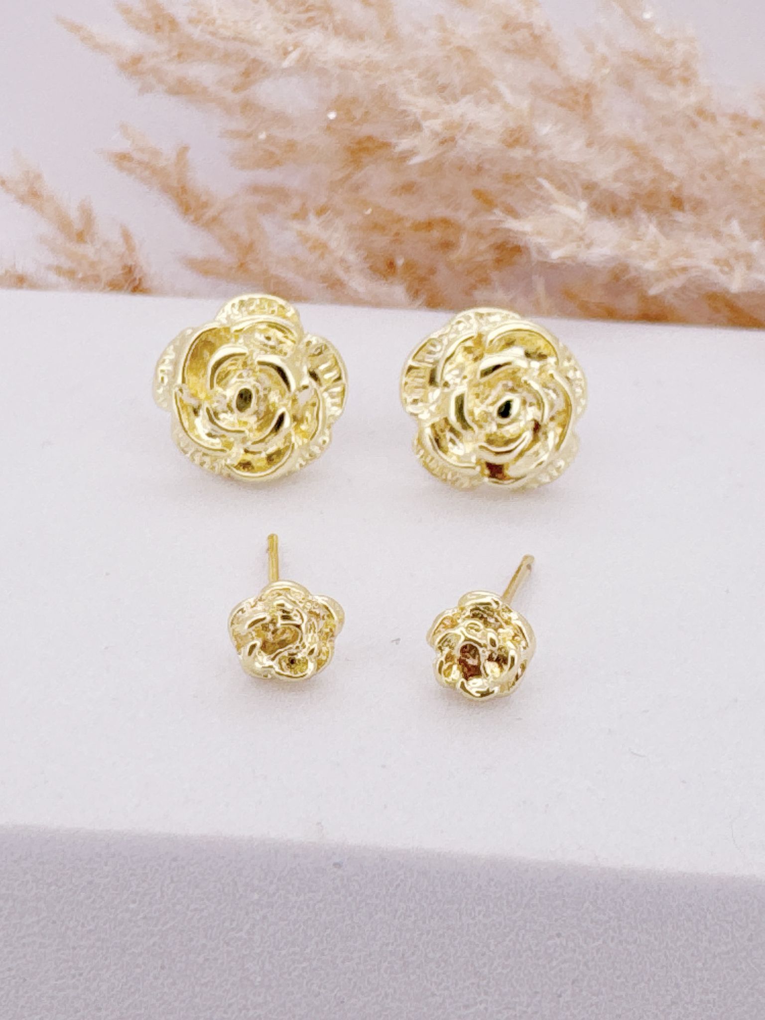 0055/0067- FLOWER ERRING