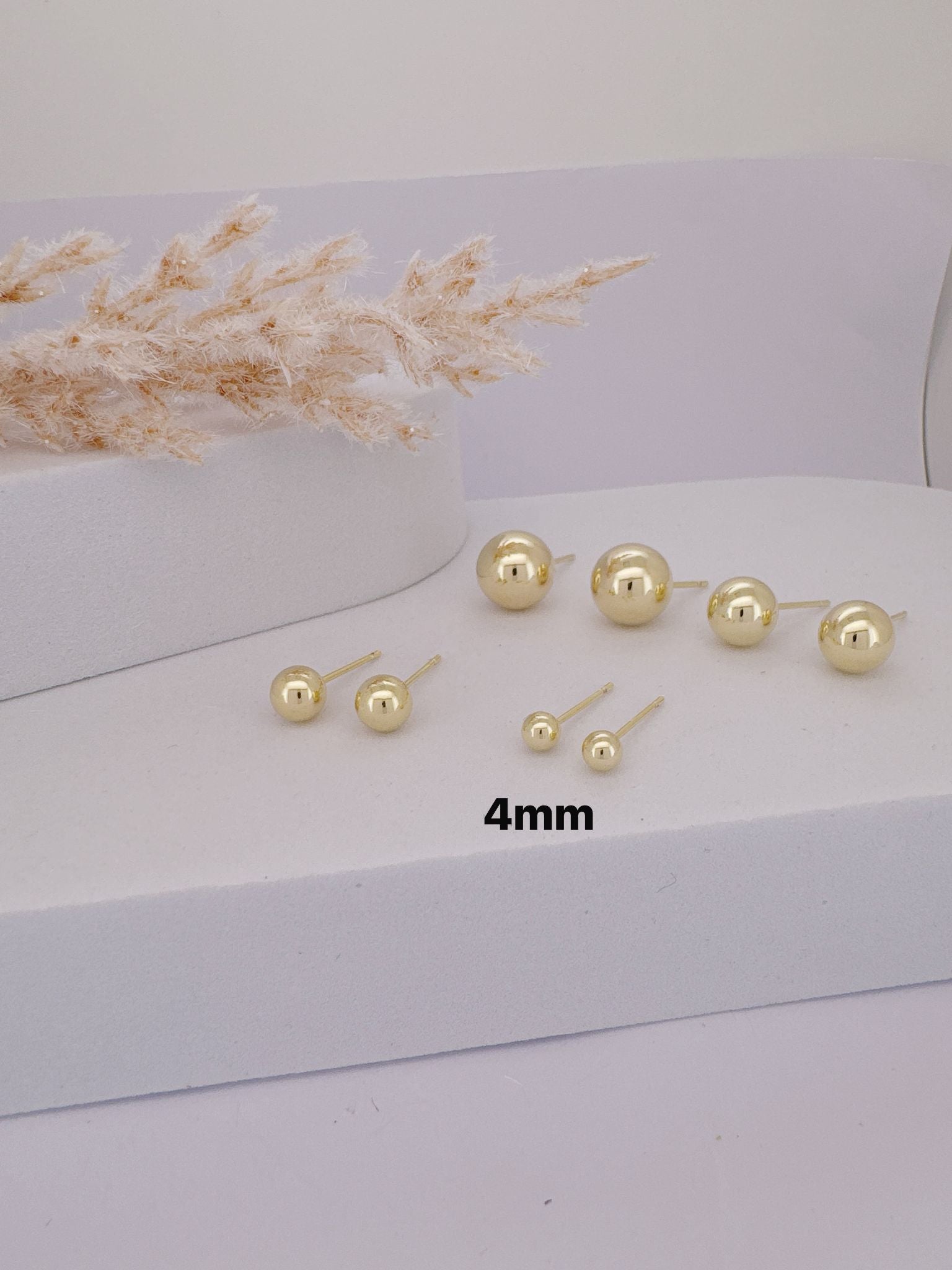 0061- BALL EARRING 4mm
