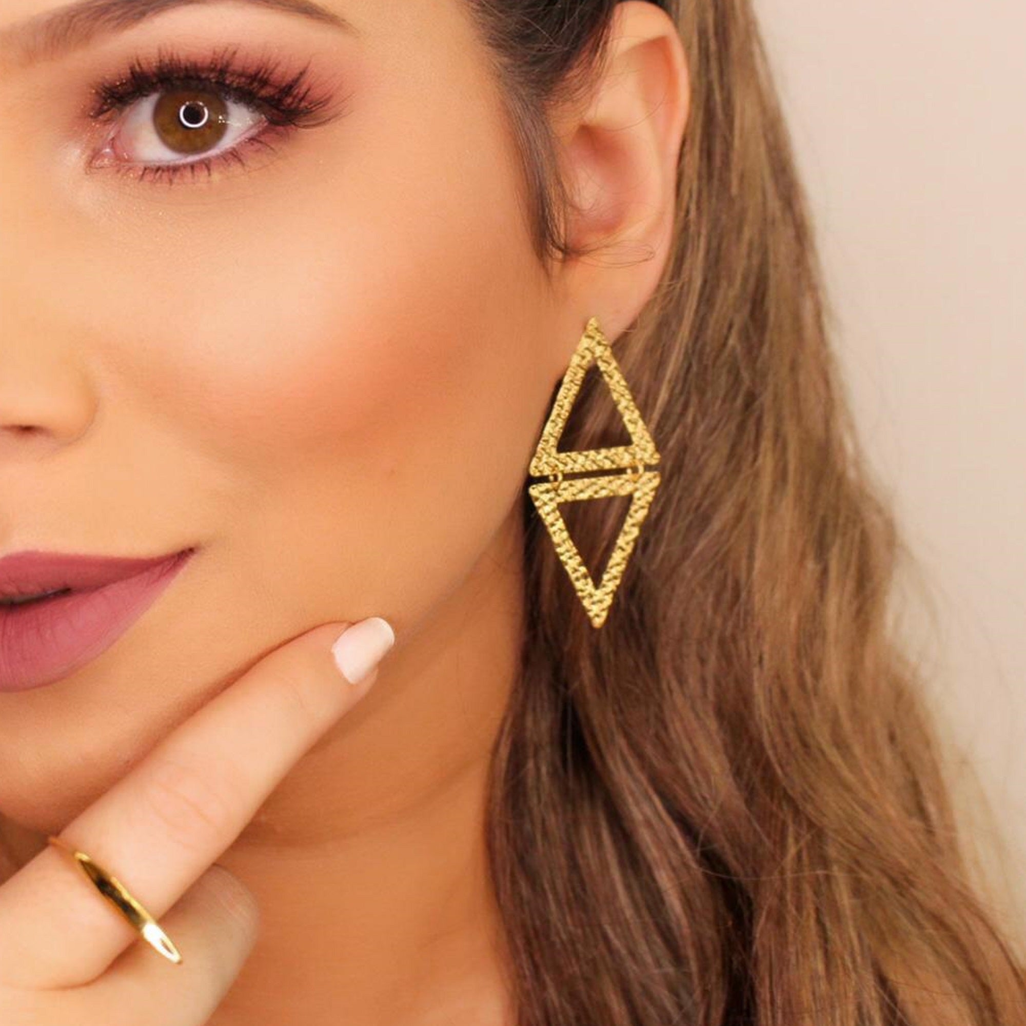 TRIANGLE EARRINGS