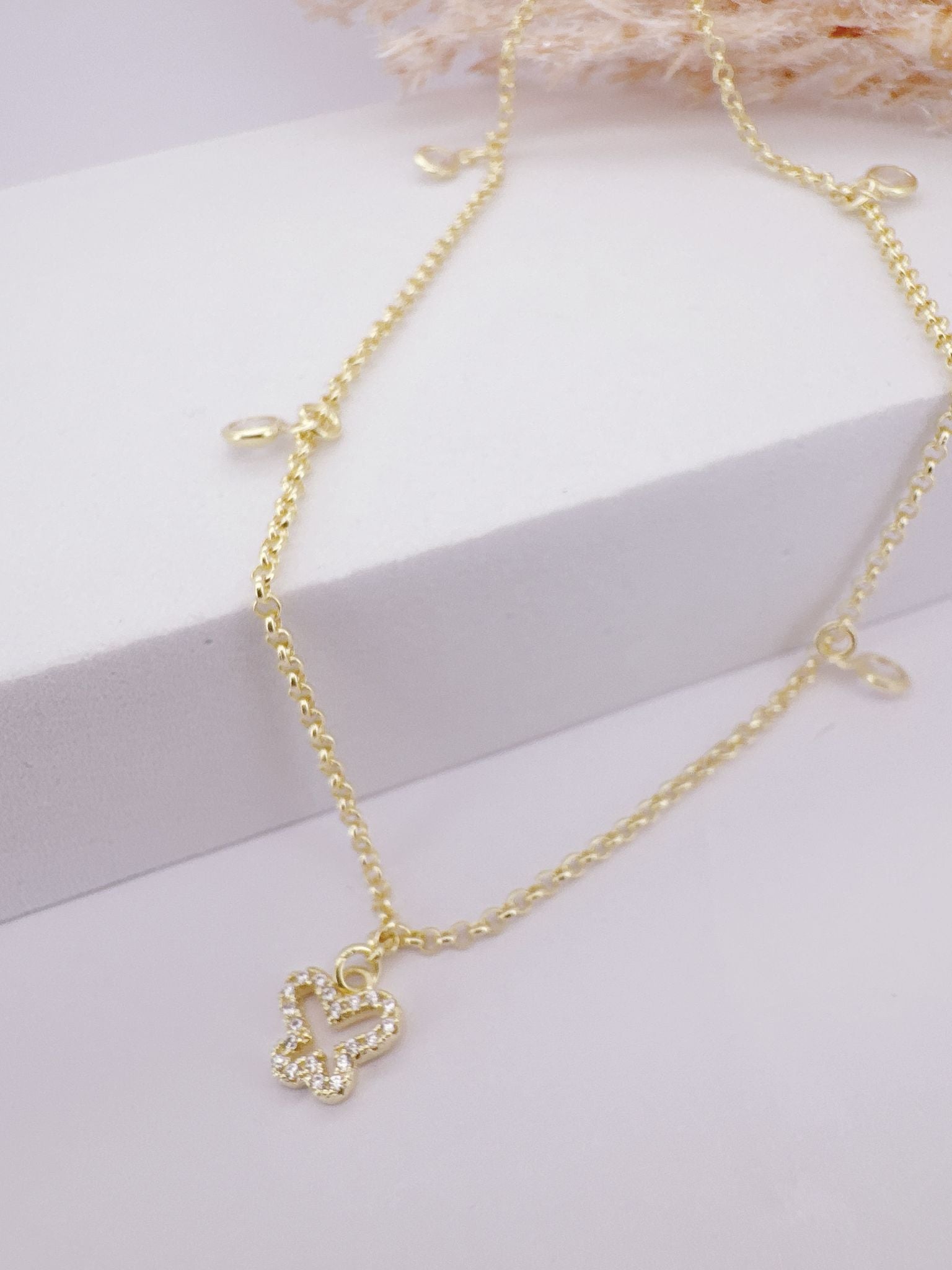 0121- LIGHT DOTS AND BUTTERFLY NECKLACE