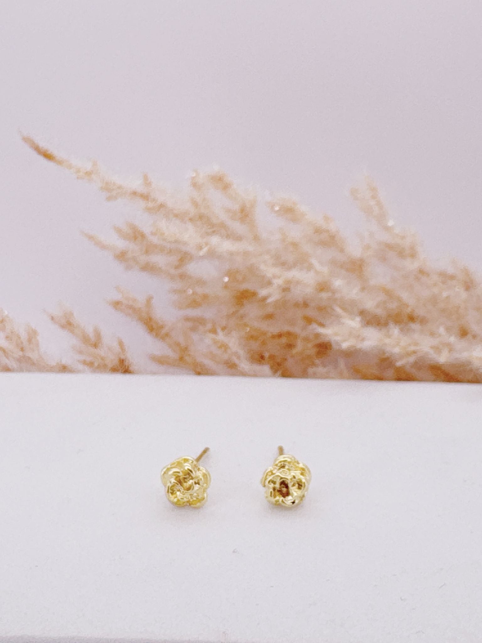 0055/0067- FLOWER ERRING