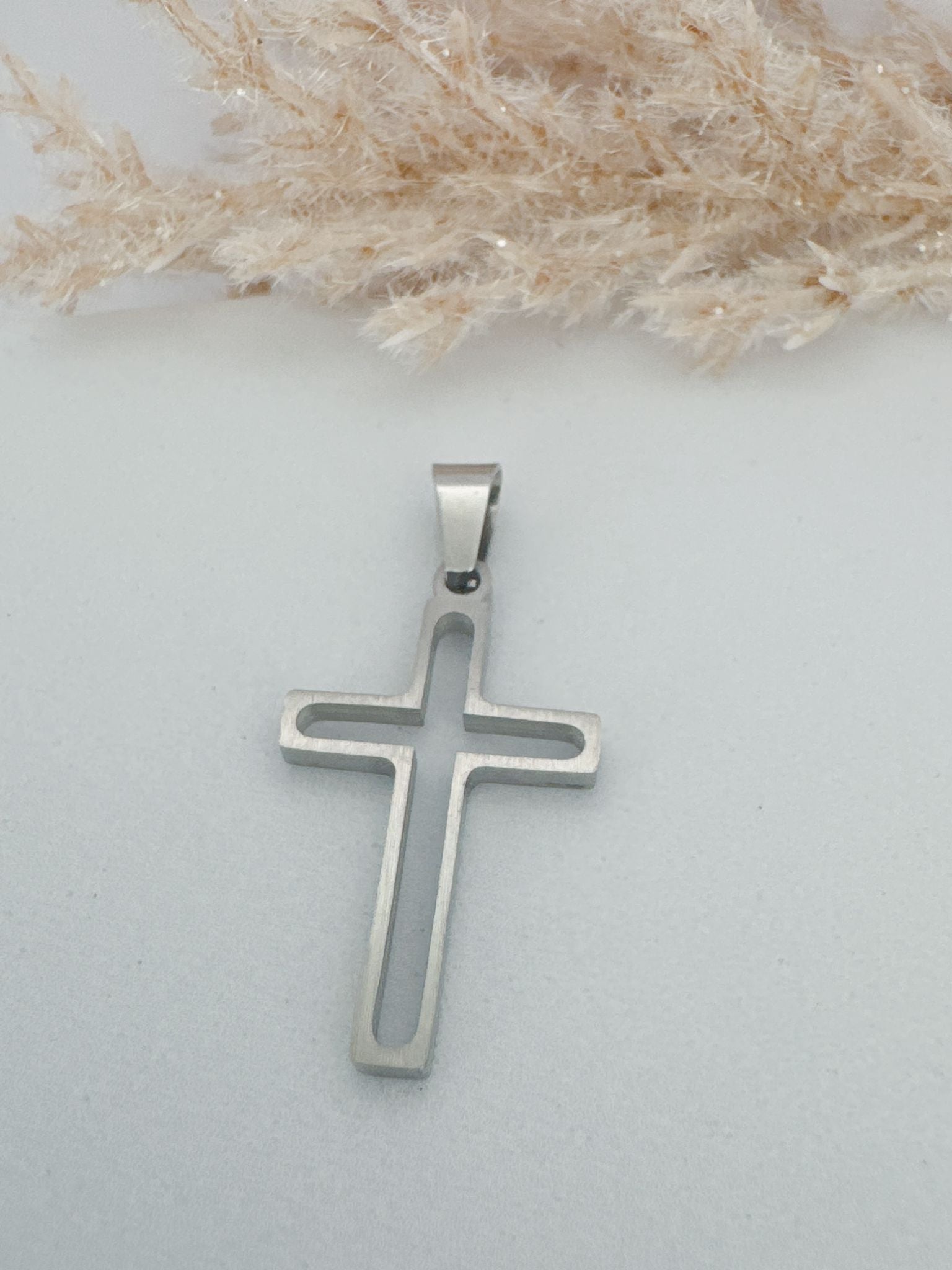 319/PI05- CROSS PENDANT