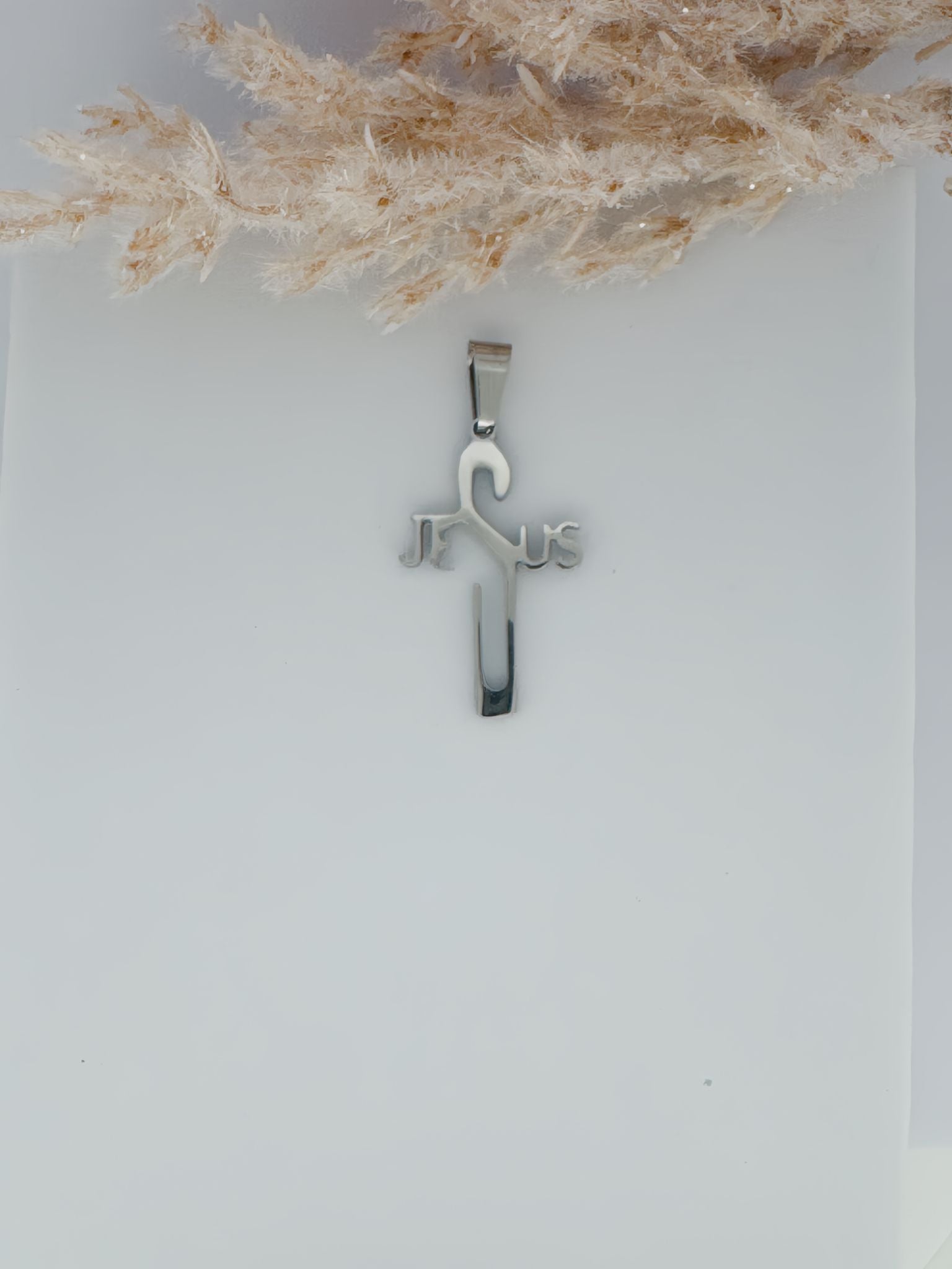 139/PI03- CROSS PENDANT WITH JESUS WRITTEN